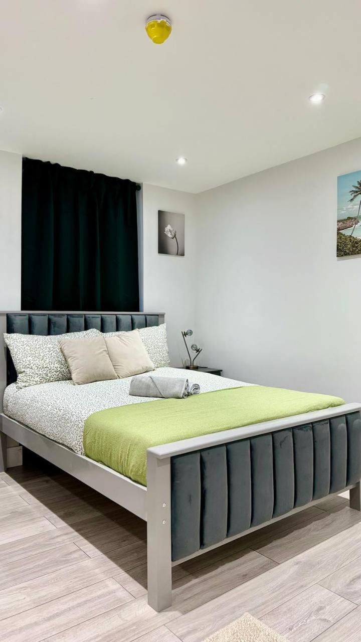 Guest&Rest Elite 2 Apartment ลอนดอน ภายนอก รูปภาพ